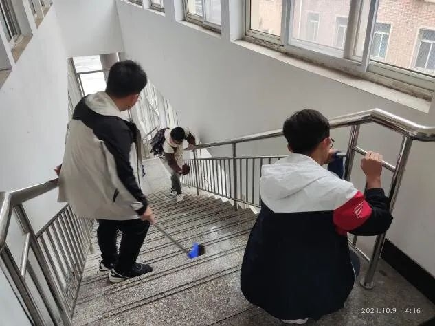 黄色片