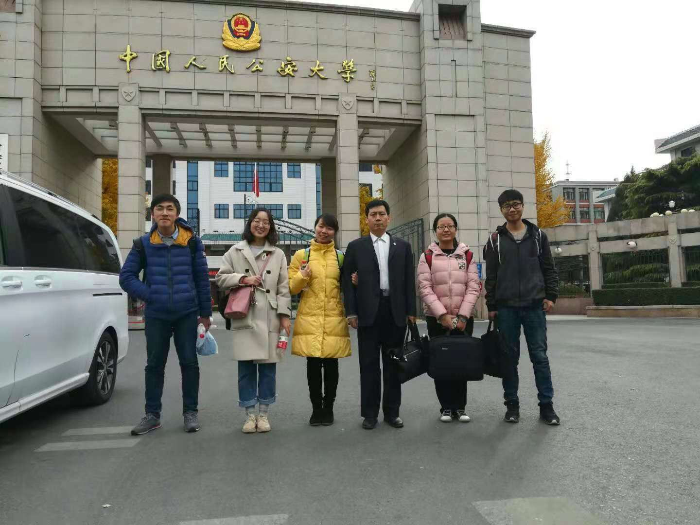 黄色片