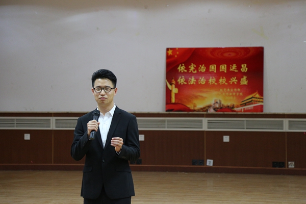 黄色片